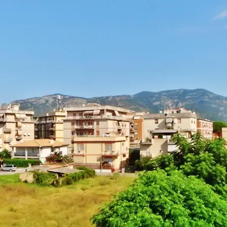 3 Bedrooms At 500 M Away From The Beach With Terrace And Wifi Terracina